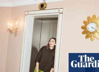 Elizabeth Olsen’s Stunning Photos: A Visual Journey news-01102024-200326