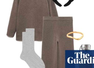 Top Fashion Tips for TV Viewing: How to Dress Comfortably and Stylishly news-01102024-204904