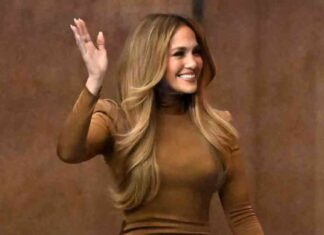 Jennifer Lopez’s Luxury Style Shines at Kamala Harris Rally news-01112024-173313