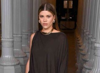 Sofia Richie Grainge Stuns in Elegant Slouchy Gown news-04112024-030029
