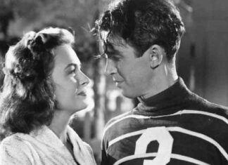 celebrate-christmas-with-the-top-classic-holiday-films-a-vintage-movie-list