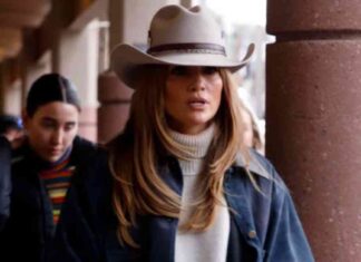 jennifer-lopez-stuns-as-a-luxe-cowgirl-in-aspen