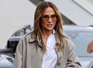 jlo-shows-off-massive-diamond-divorce-ring-in-everyday-look