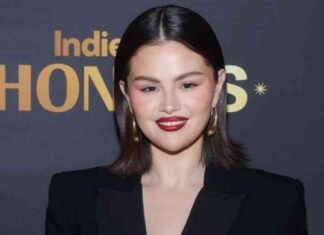 stylish-coat-outfits-by-selena-gomez-the-key-to-effortless-fashion