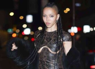 fka-twigs-stuns-in-leather-set-with-underboob-cutouts