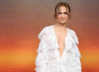 jennifer-lopez-recreates-waiting-for-tonight-music-video