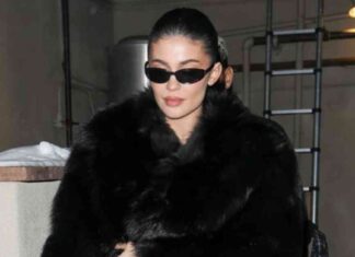 kendall-and-kylie-jenner-matching-fur-outfits-in-aspen