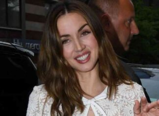 ana-de-armas-coquette-trendsetter-in-bra-as-top-style