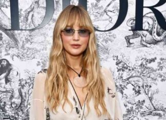 jennifer-lawrences-70s-boho-cannes-look-with-statement-accessories