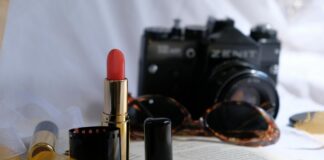 Art Deco Fashion: Discover the Timeless Elegance and Glamour pexels photo 12606872