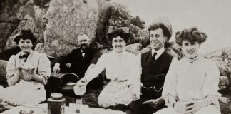 On The Rocks Old Fashioned: Discover The Perfect Twist Today pexels photo 12671236