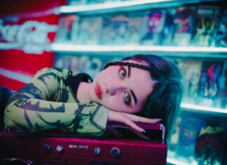 Futuristic Fashion: Discover Trends That Will Redefine Style