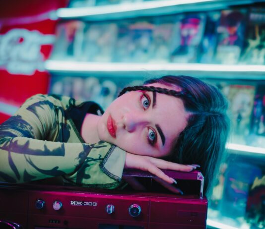 Futuristic Fashion: Discover Trends That Will Redefine Style pexels photo 19083430