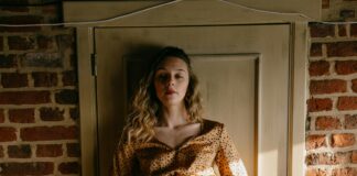 Opium Fashion: Discover The Allure Behind This Trendy Style pexels photo 5870285