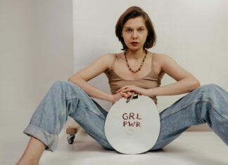 1960’s Ladies Fashion: Discover Timeless Trends That Inspire Today