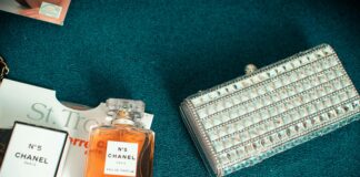 Fashion Designer Anna: Unveiling Secrets Behind Her Iconic Styles pexels photo 916342