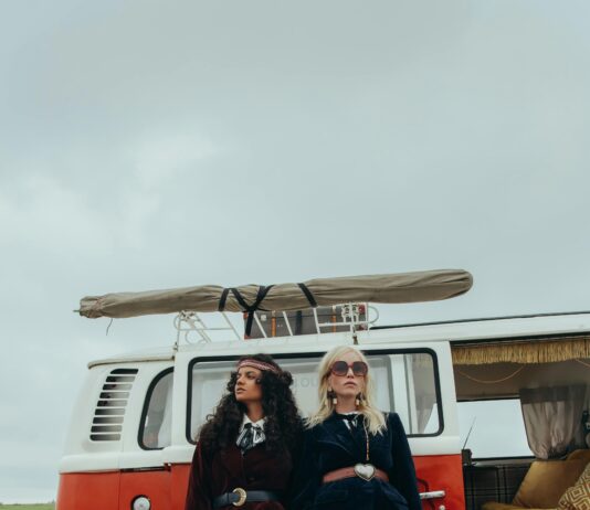 Fashion Hippie Style: Unleash Your Free Spirit With These Tips