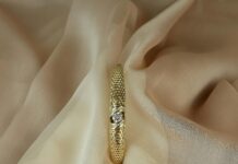 Taylor Swift Engagement Ring: What Makes It So Unique and Special?