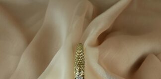 Taylor Swift Engagement Ring: What Makes It So Unique and Special? pexels photo 12168877