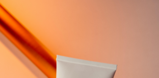 Tube Socks: Discover Why They’re the Must-Have Fashion Staple pexels photo 19049367