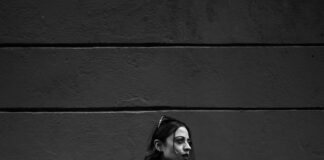 Sleeveless Turtleneck: Unlock Timeless Style For Every Occasion pexels photo 26780660