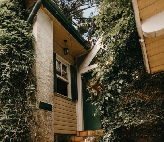 Casual Fashion Jumpsuit: Uncover the Secrets to Effortless Style pexels photo 3021328