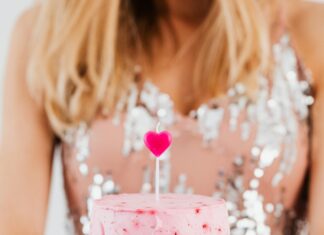 Sparkle Nails That Dazzle: Transform Your Manicure Today!