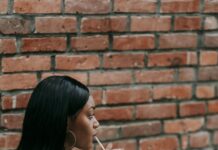 Straw Bag Secrets: Discover Why This Trendy Accessory Rules Summer