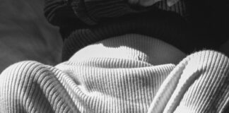 Petite Linen Pants: Discover The Ultimate Comfort And Style pexels photo 18358792