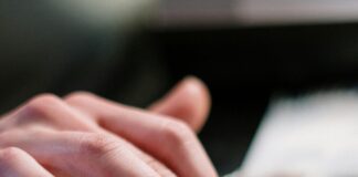 Ombre Nail Designs That Transform Your Style Instantly pexels photo 3997379