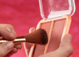 Chrome Nail Powder: Discover The Secret To Stunning Nails Today!