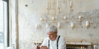 What Does Patchouli Smell Like? Discover Its Unique Aroma Today! pexels photo 8450219